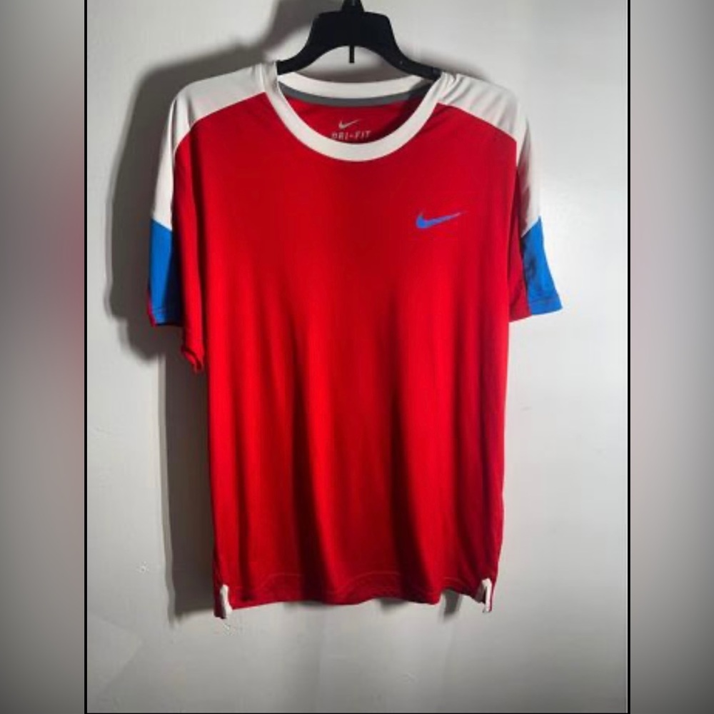 Men’s Nike Shirt